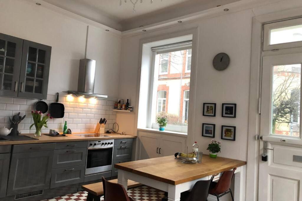 Großzügige 185m2-Altbauwohnung in Bestlage 7Zimmer-2Bäder-2Küchen-2WCs Hamburg Exterior foto
