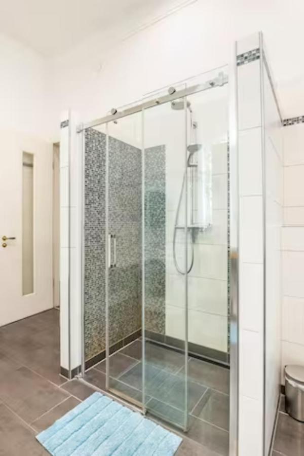 Großzügige 185m2-Altbauwohnung in Bestlage 7Zimmer-2Bäder-2Küchen-2WCs Hamburg Exterior foto